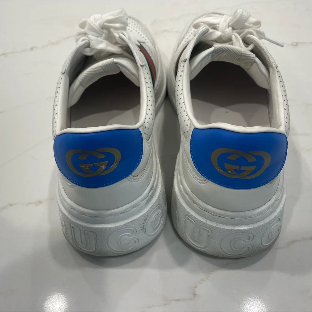 Gucci Men's White Sneakers with Red and Green Accents - Picture 2 of 5